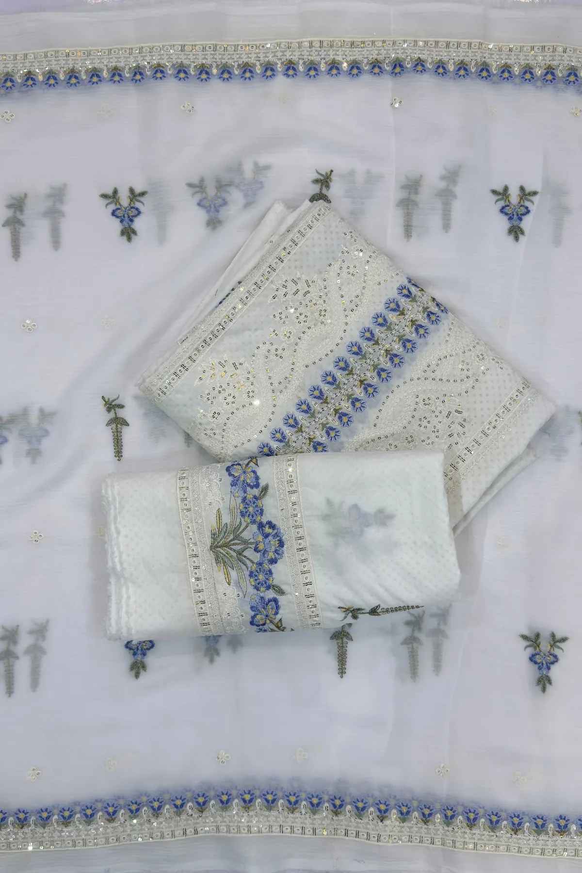 Embroidered Thread Work Lawn Unstitched 3 Pcs