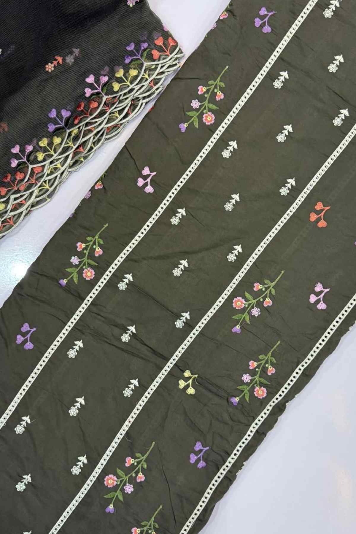 Chikankari Embroidered  Lawn Unstitched  3 Pcs